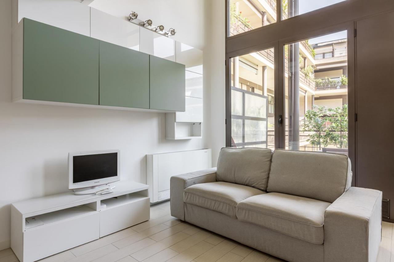 Elegant Loft With Balcony! Apartment มิลาน ภายนอก รูปภาพ